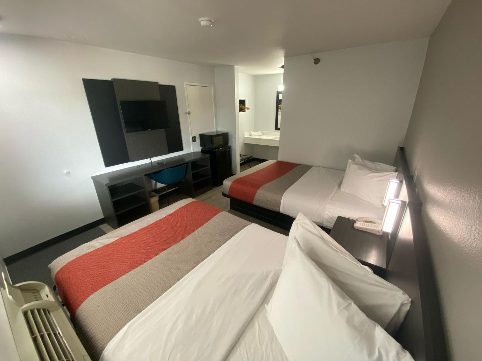 Motel 6-Windsor Locks, Ct - Hartford מראה חיצוני תמונה