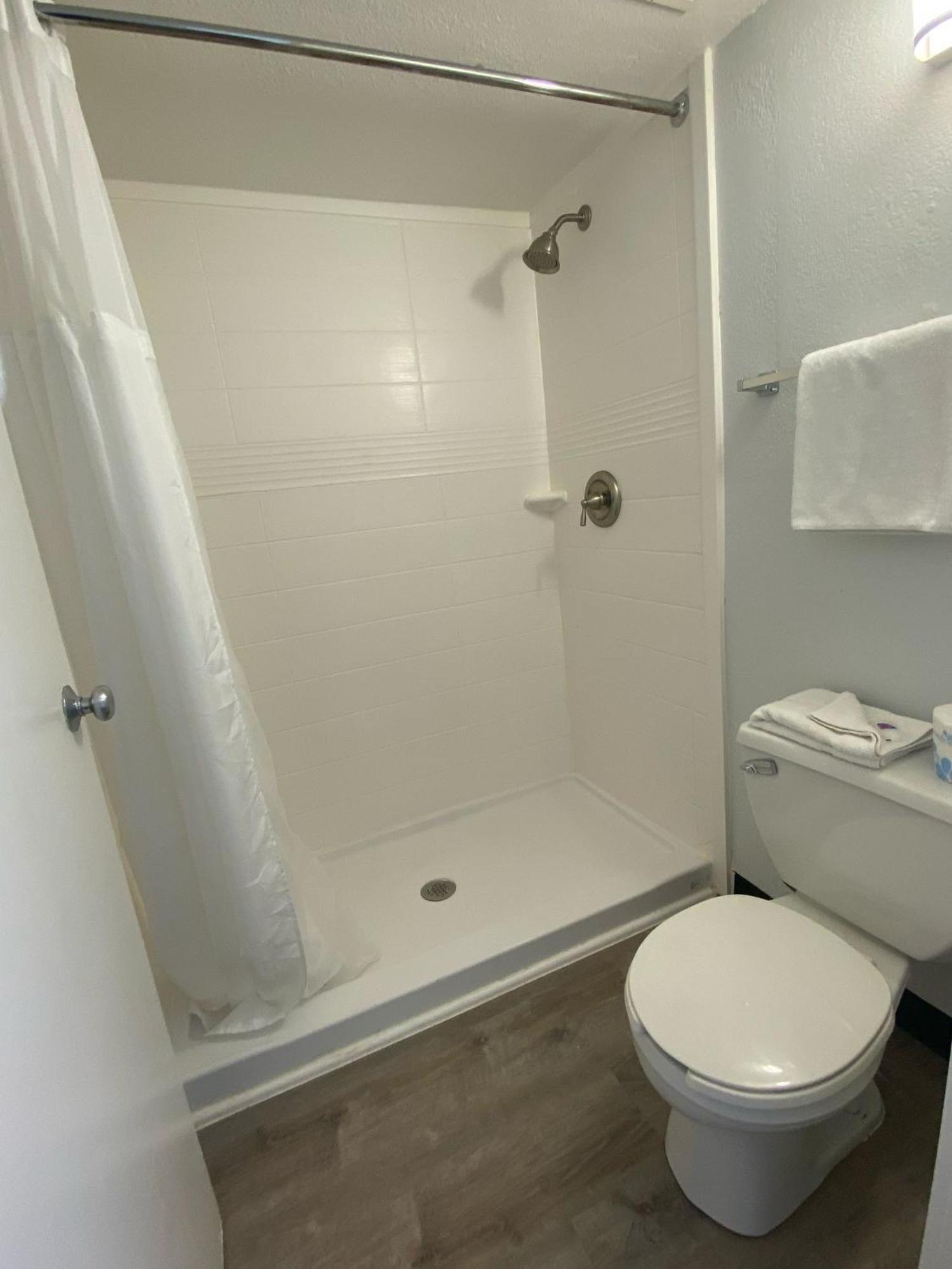 Motel 6-Windsor Locks, Ct - Hartford מראה חיצוני תמונה
