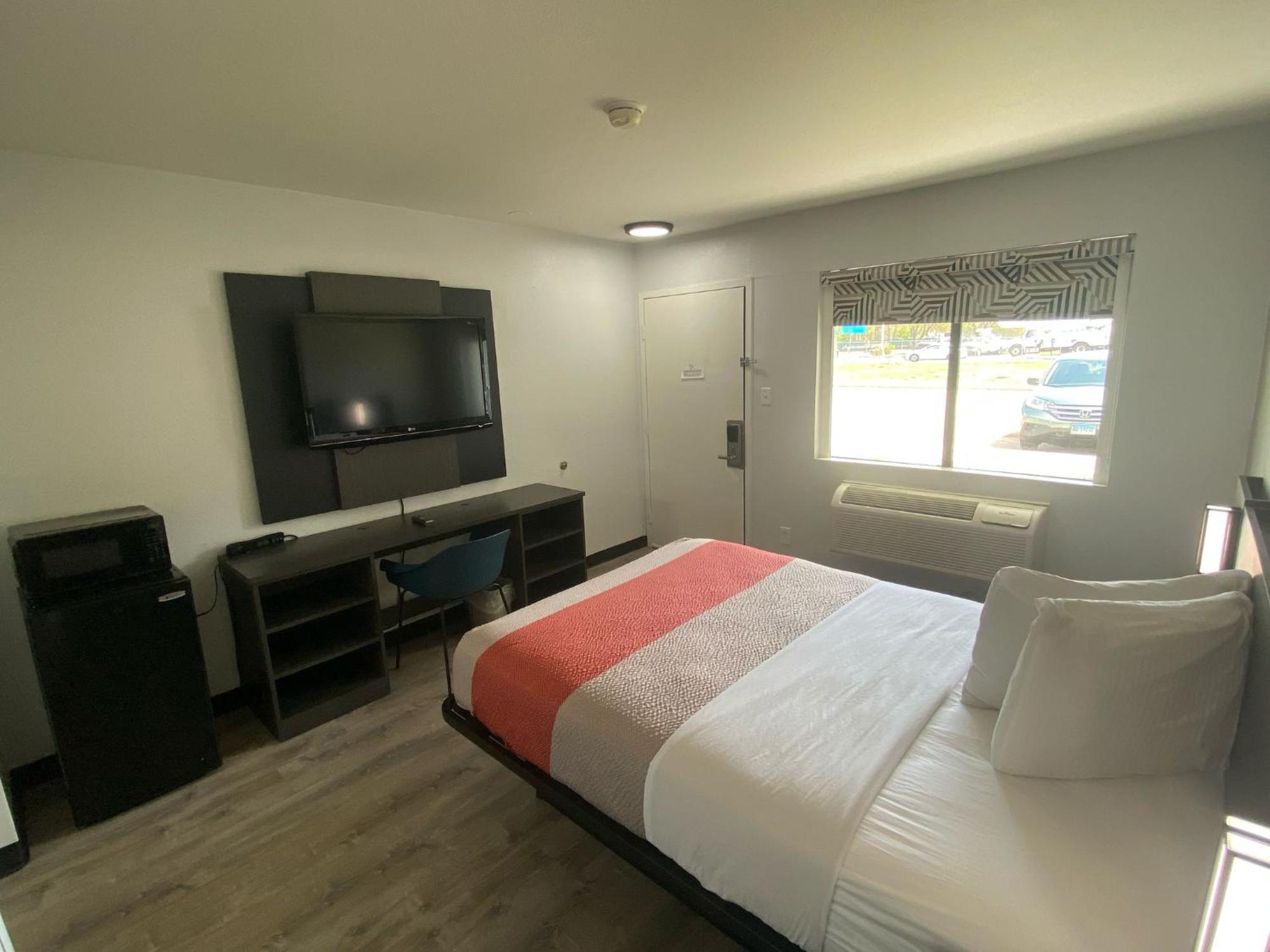Motel 6-Windsor Locks, Ct - Hartford מראה חיצוני תמונה