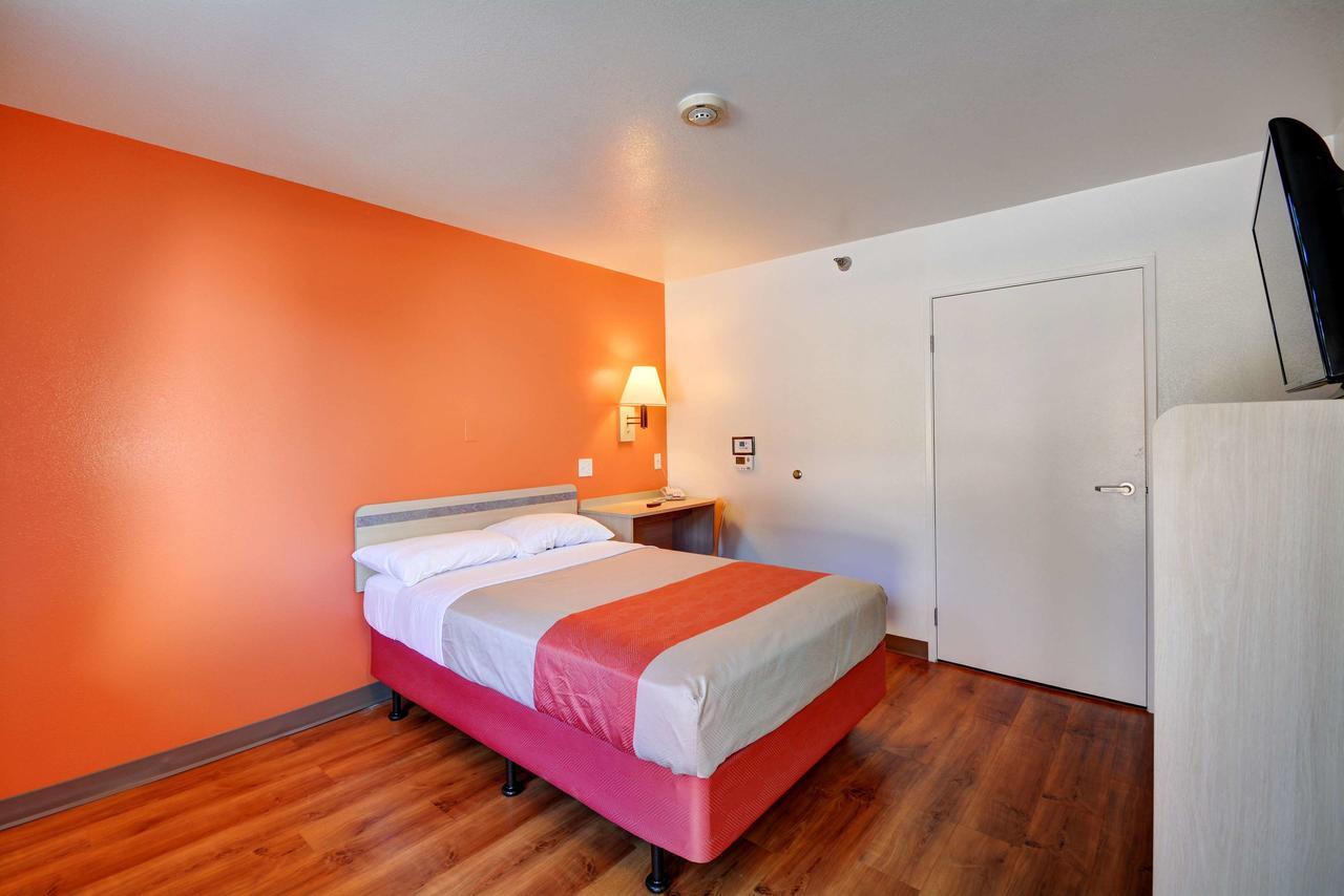Motel 6-Windsor Locks, Ct - Hartford מראה חיצוני תמונה