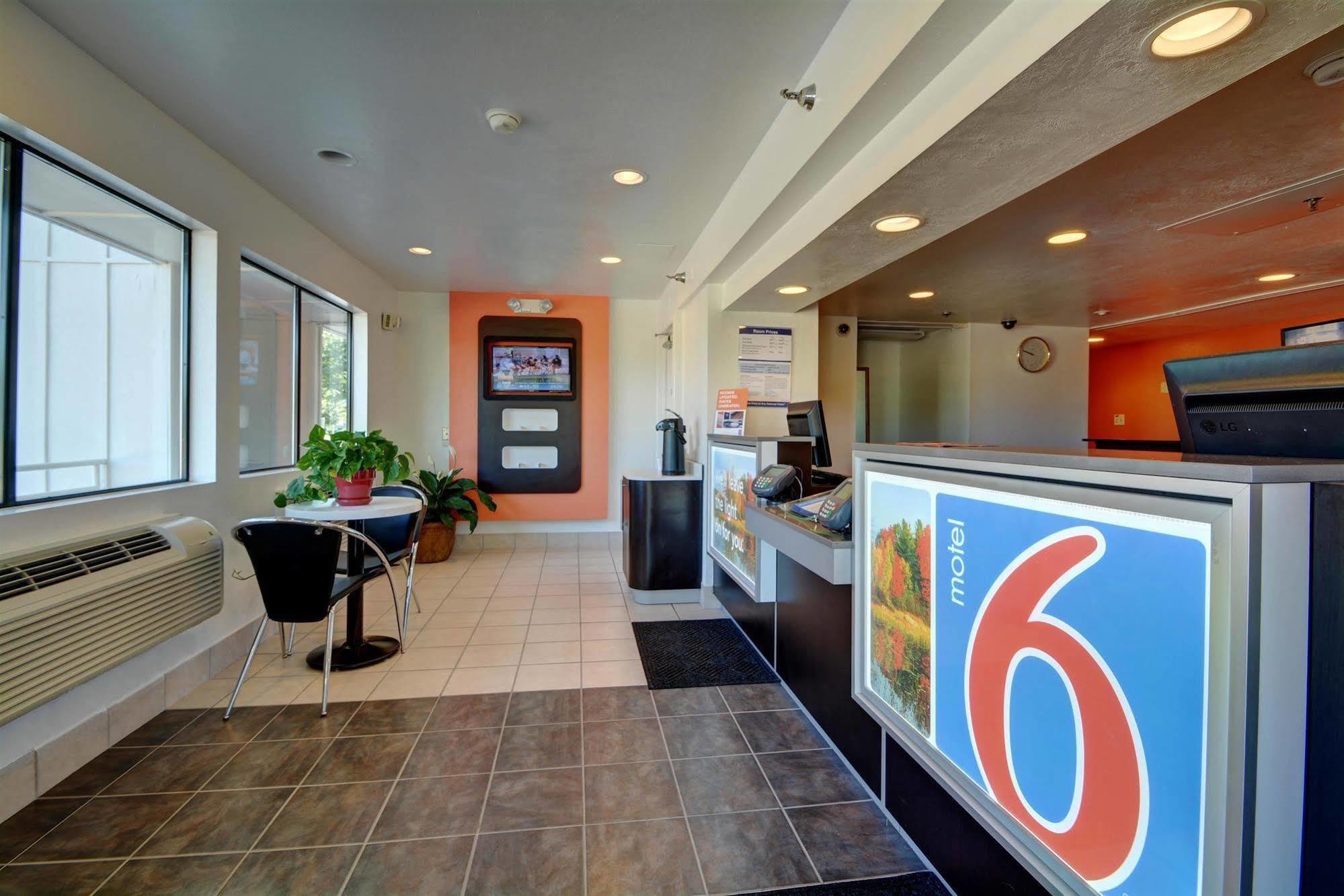 Motel 6-Windsor Locks, Ct - Hartford מראה חיצוני תמונה
