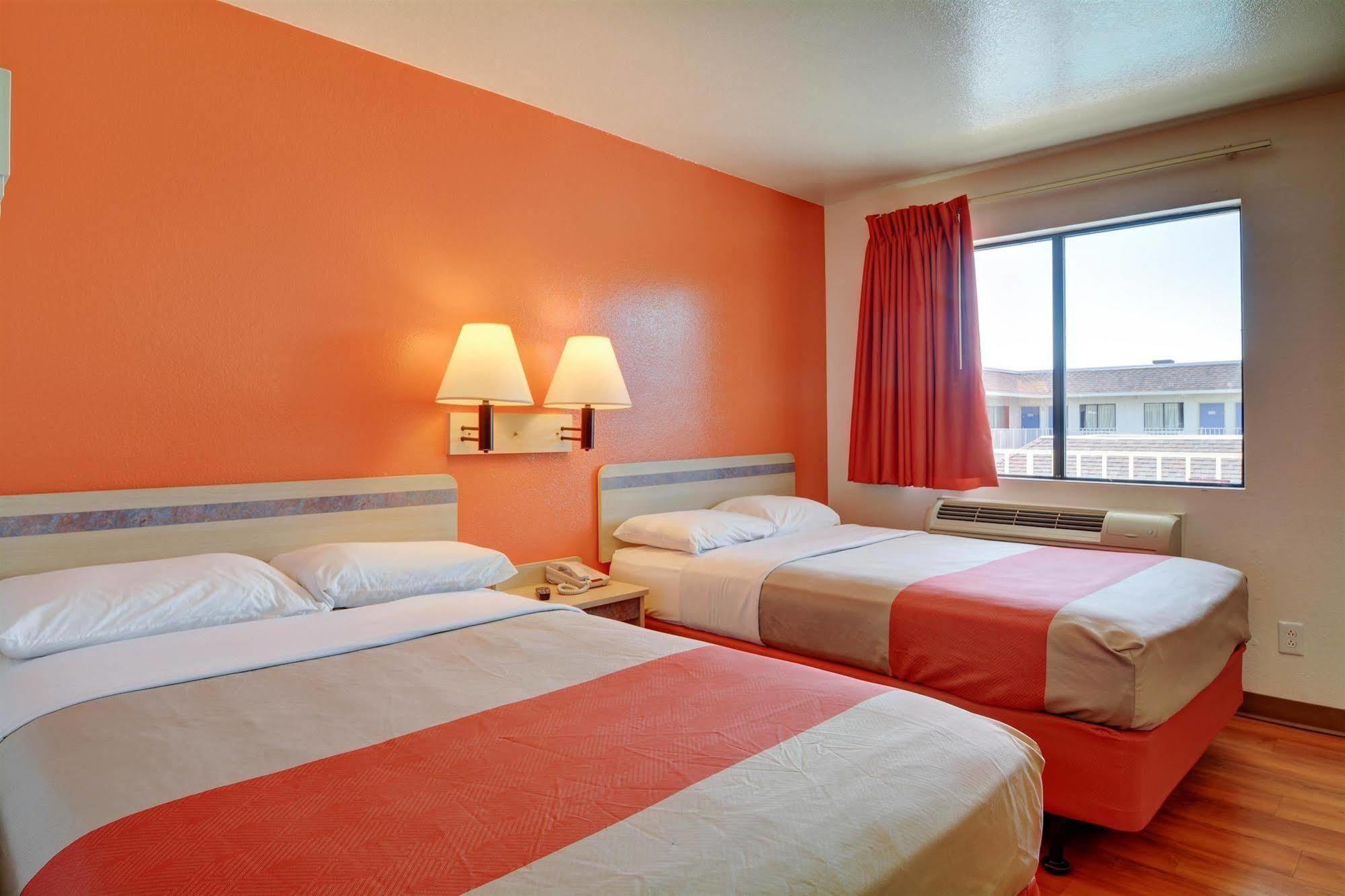 Motel 6-Windsor Locks, Ct - Hartford מראה חיצוני תמונה