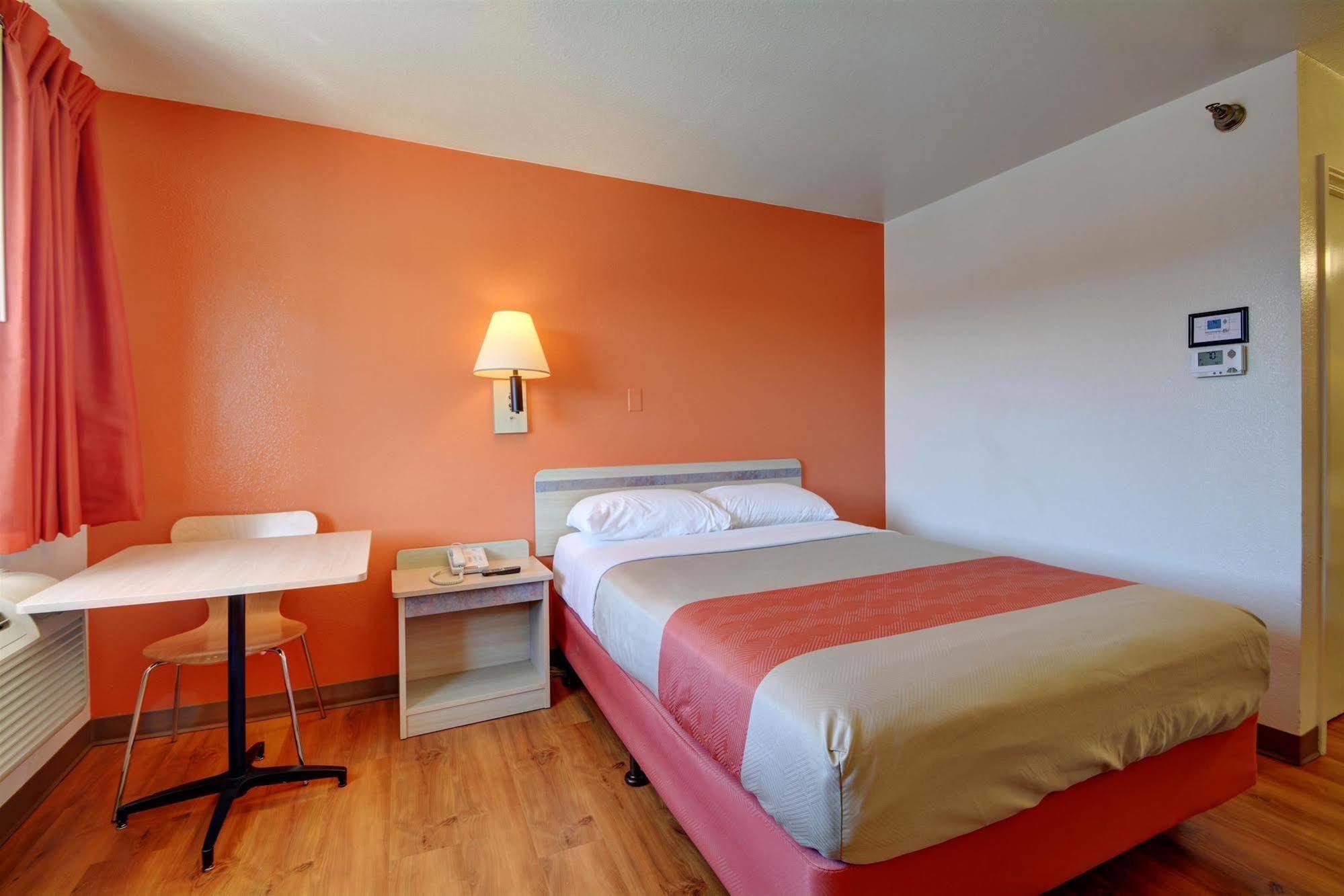 Motel 6-Windsor Locks, Ct - Hartford מראה חיצוני תמונה