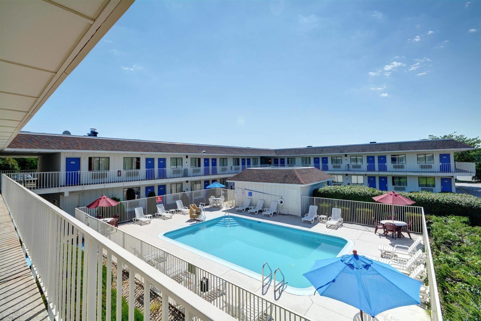 Motel 6-Windsor Locks, Ct - Hartford מראה חיצוני תמונה