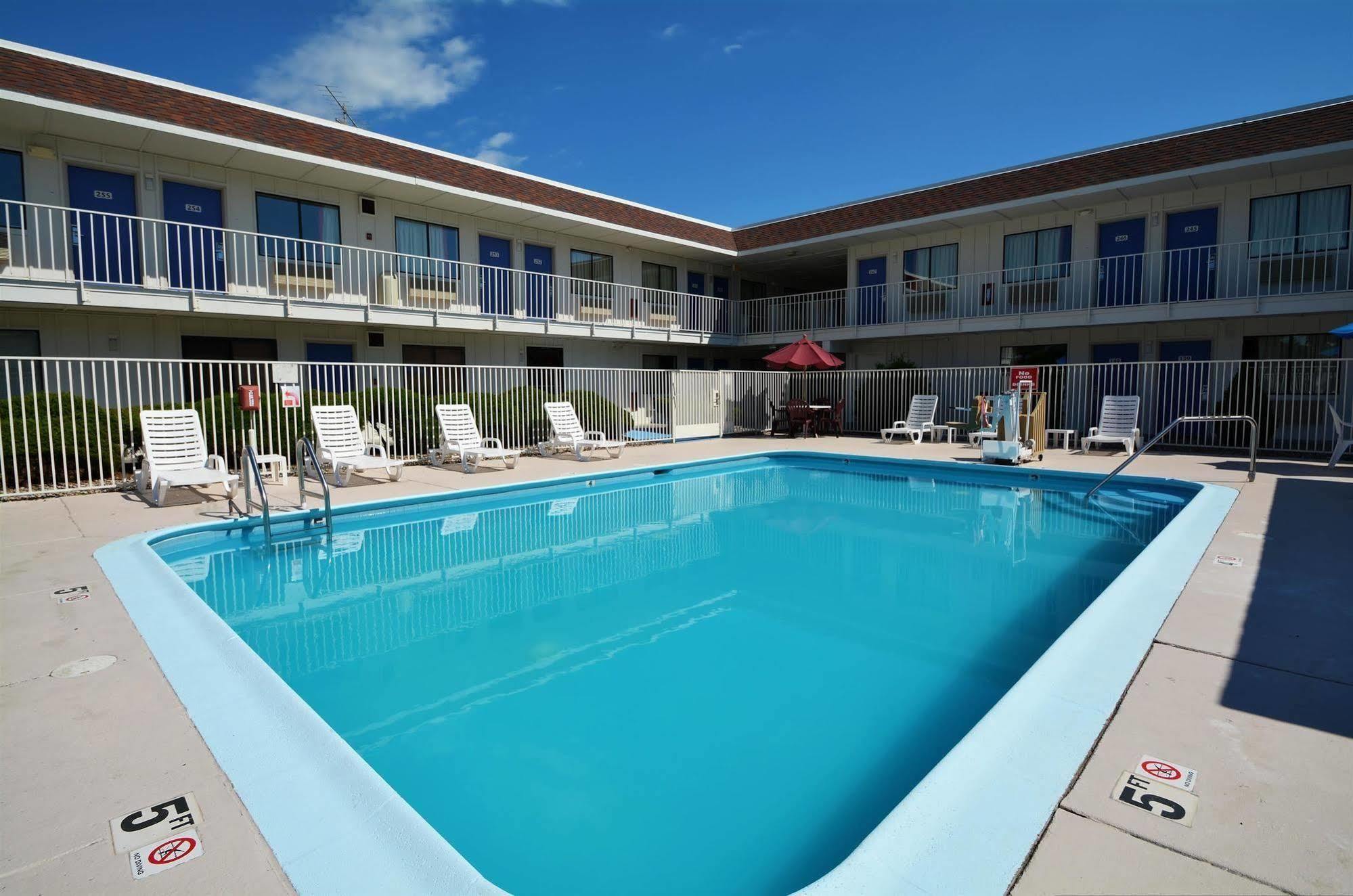 Motel 6-Windsor Locks, Ct - Hartford מראה חיצוני תמונה